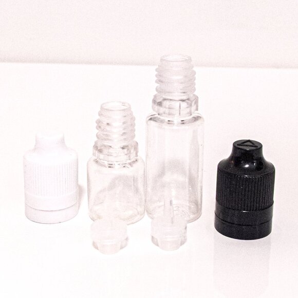 Bulk Lot of Empty Plastic Dropper Bottles Black & White Childproof Caps 2 Sizes - Picture 2 of 4
